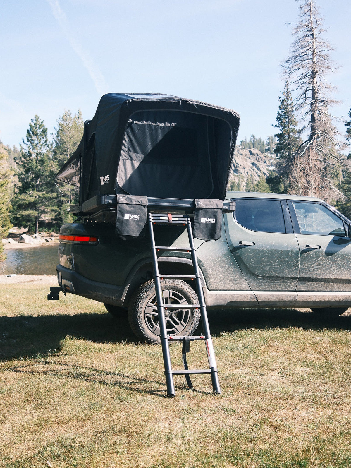 Mars Horizon Hard Shell Rooftop Tent with Ladder, Mattress & Insulation Liner